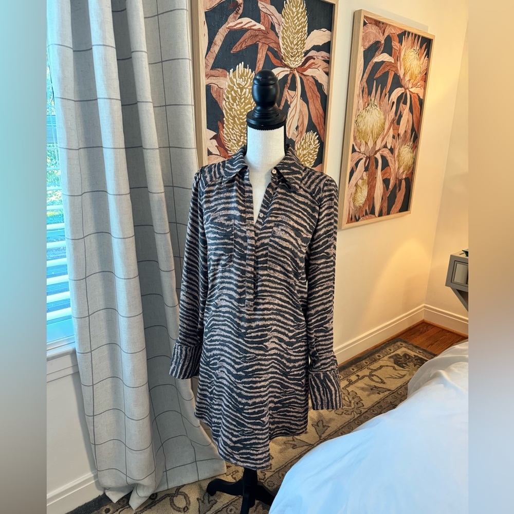 Joie animal print shirtdress size Small